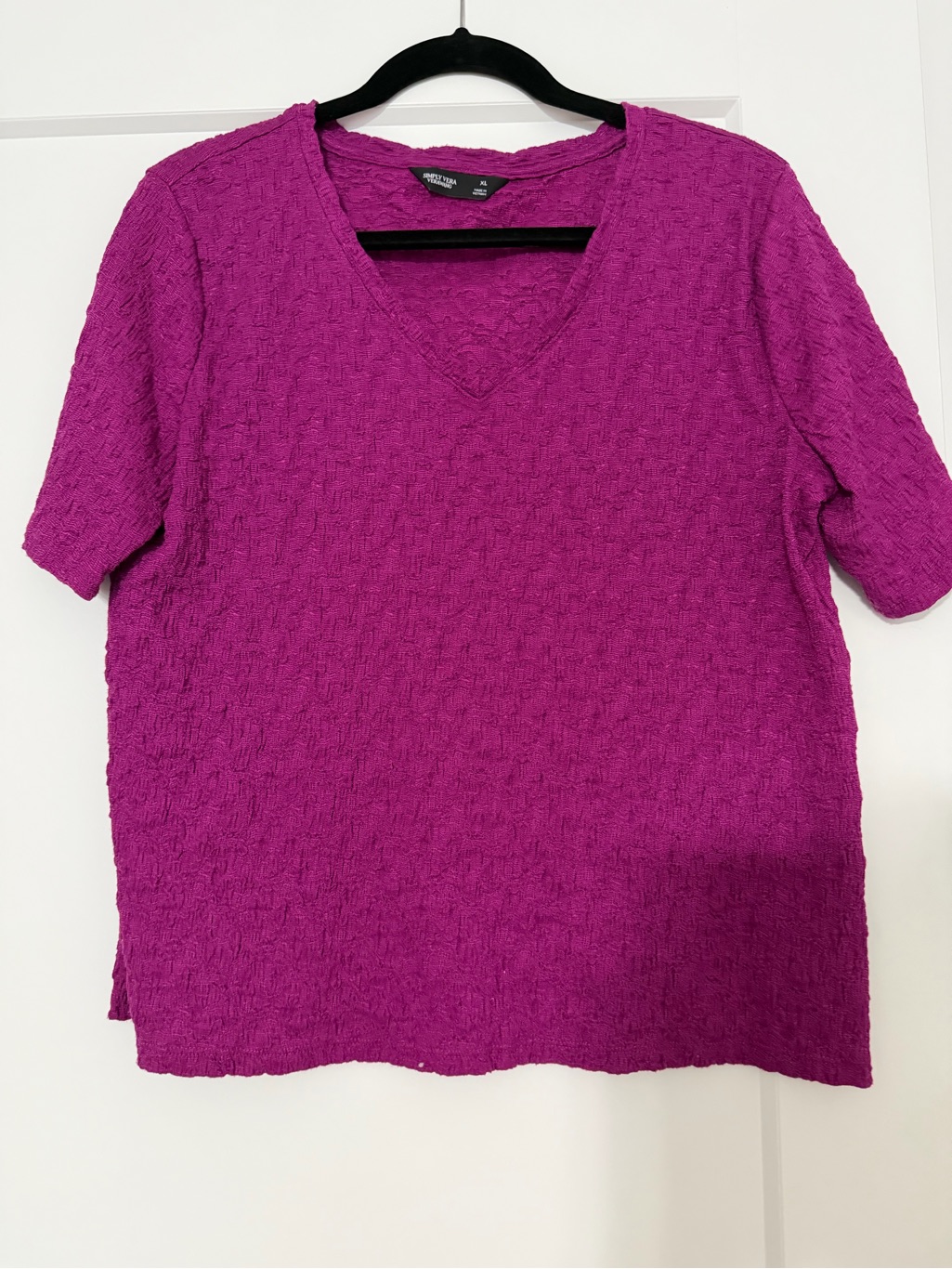 Simply Vera Vera Wang Magenta Textured V-Neck Short Sleeve Tee